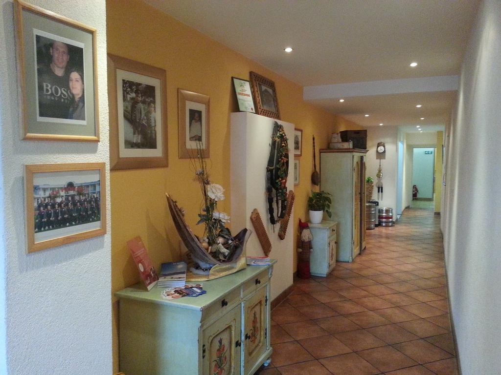 Gasthof Wildschoenauer Bahnhof Вергль Экстерьер фото
